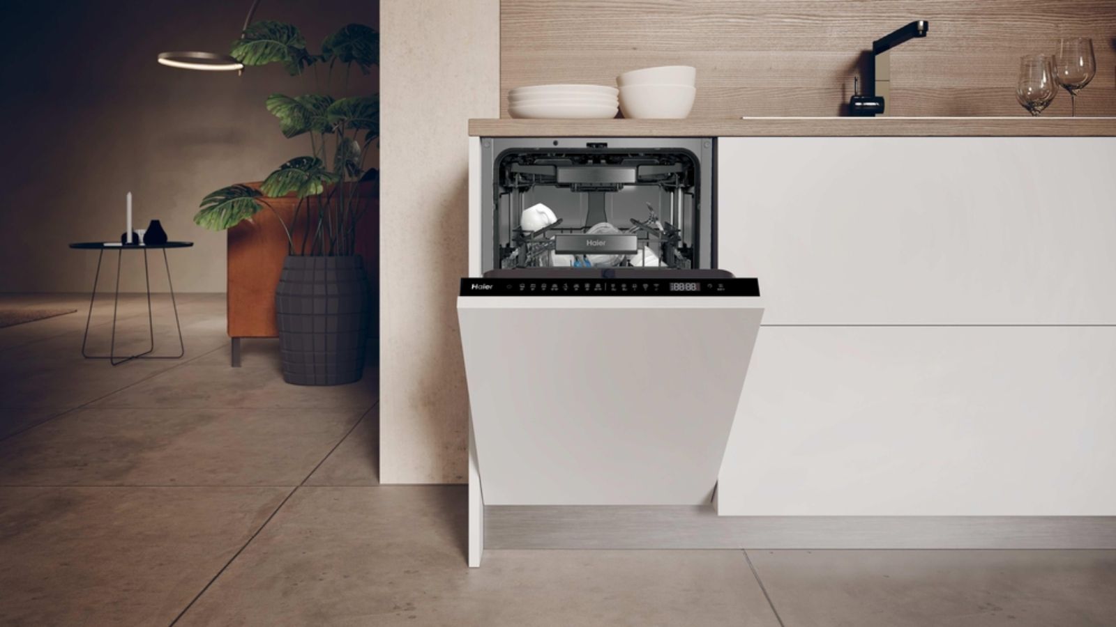 Co dělat, když v myčce zůstává voda