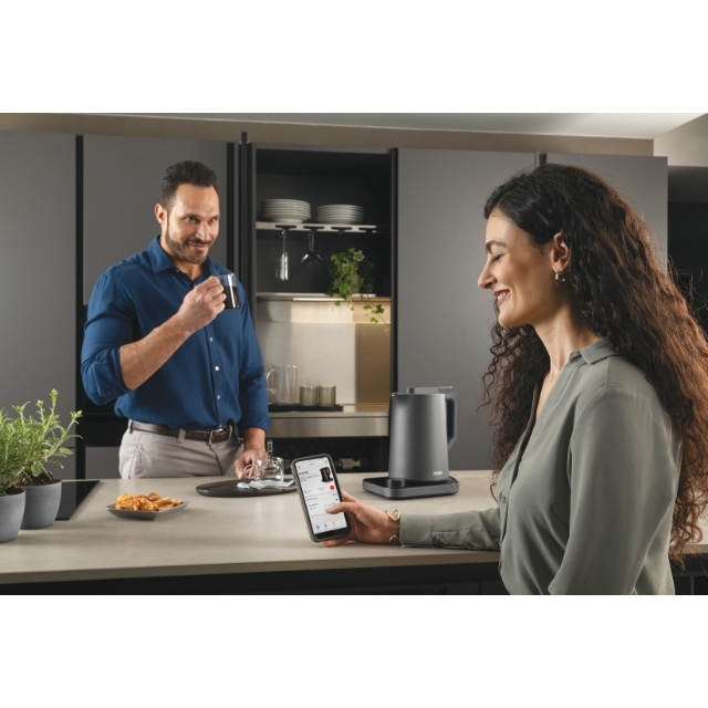 HKE7W 011 37700001 23