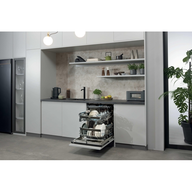 XS 63A4M4B 32901822 37